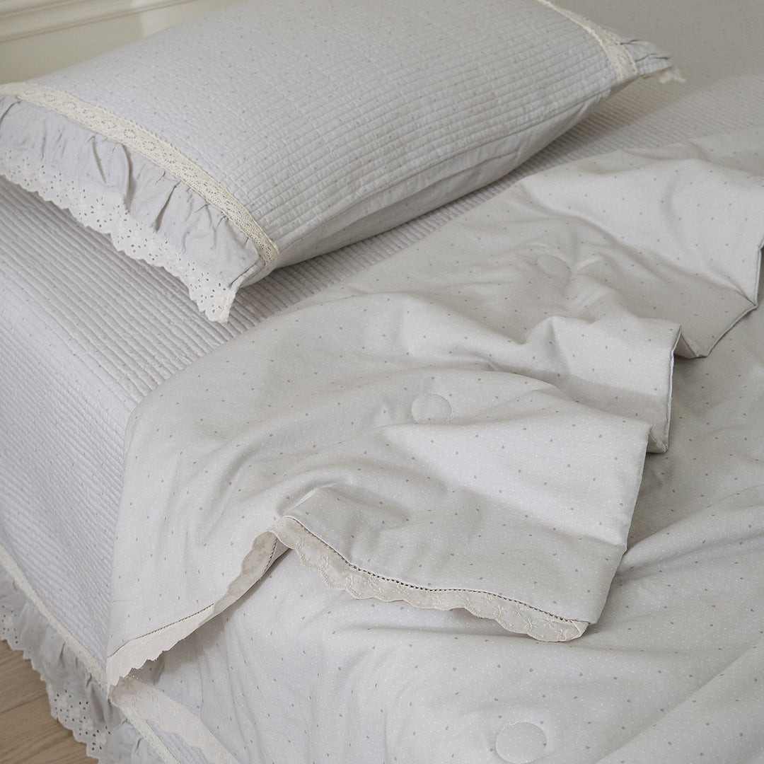 Quilted Floral Cotton Bedspread Set with Eyelet Lace Ruffled Pillowcase