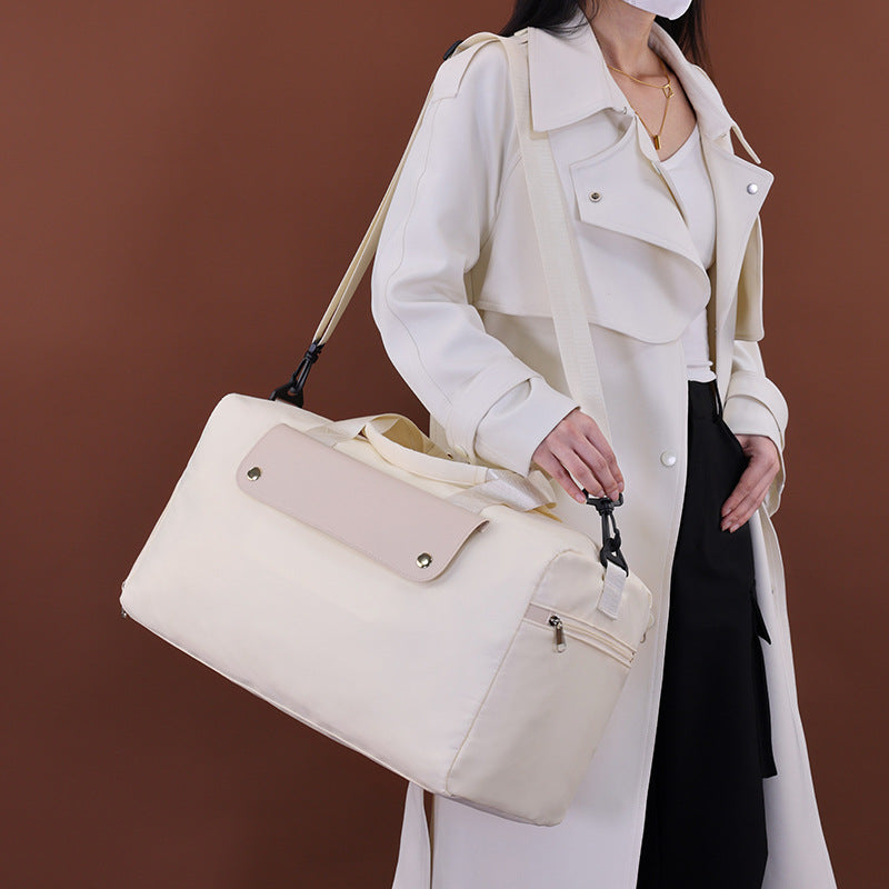 Versatile Travel Bag With Practical Carrying Handles And Removable Shoulder Strap Stornfield