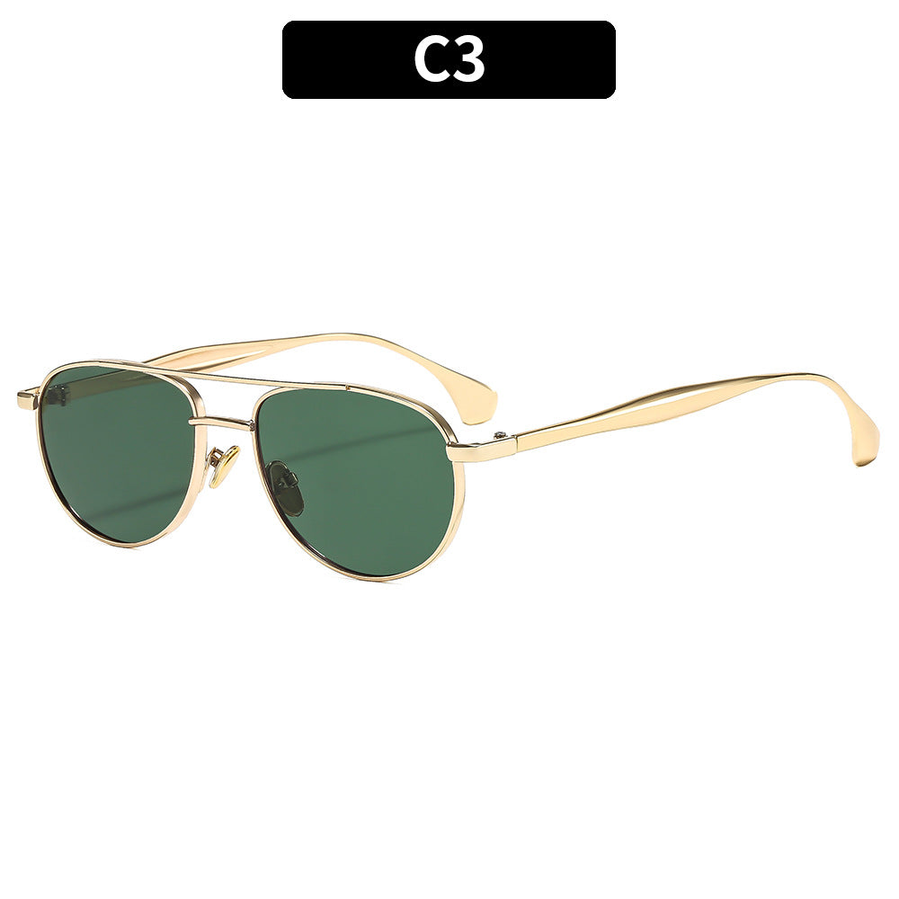 Vintage-Inspired Pilot Sunglasses