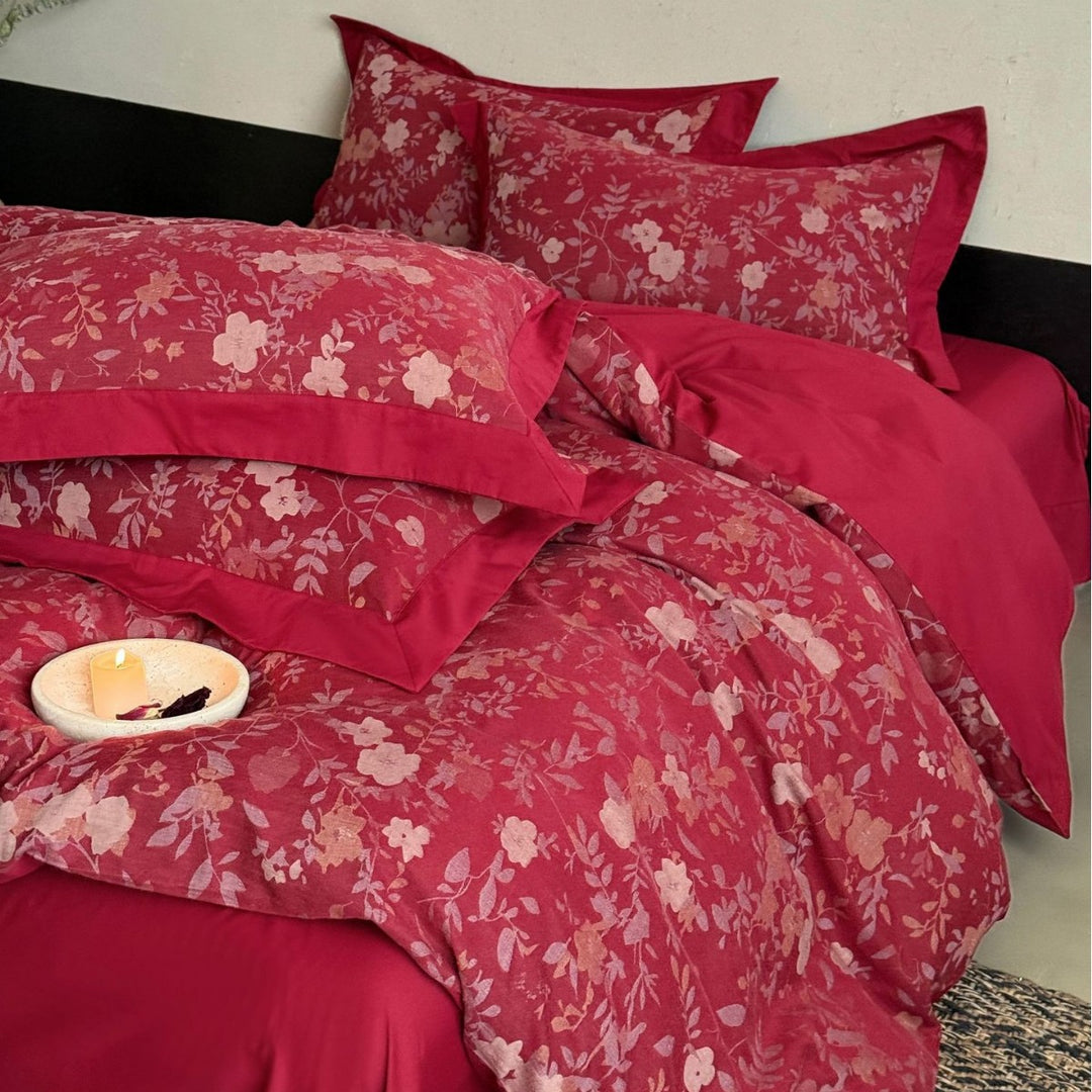 Premium bedding set made of cotton satin with floral jacquard and elegant linen edge Stornfield
