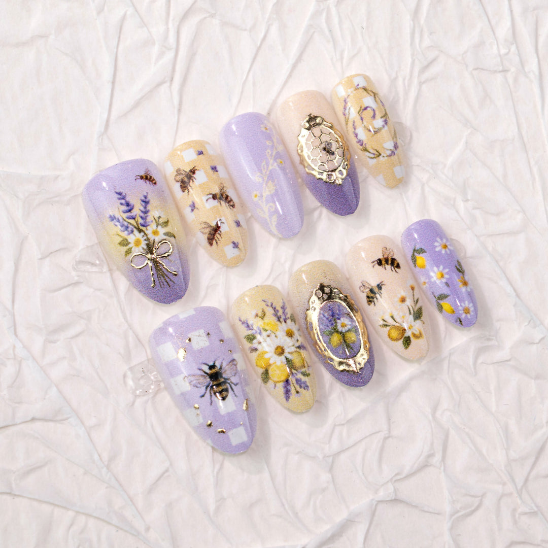 Floral-Inspired Press-On Nail Art Set Stornfield