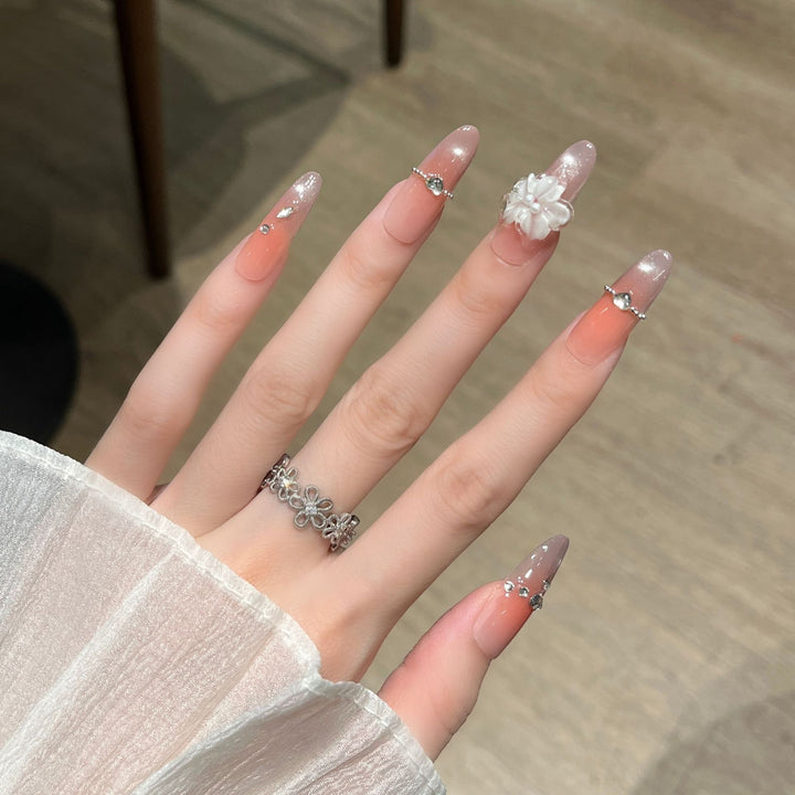 Elegant Floral-Embellished Press-On Nail Art Stornfield