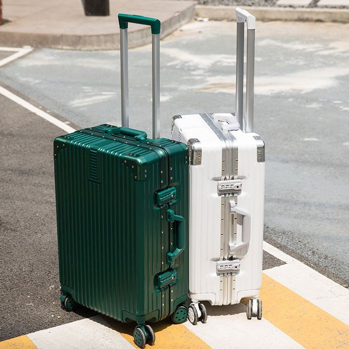 Hard-shell suitcase with 360-degree wheels and security lock Stornfield