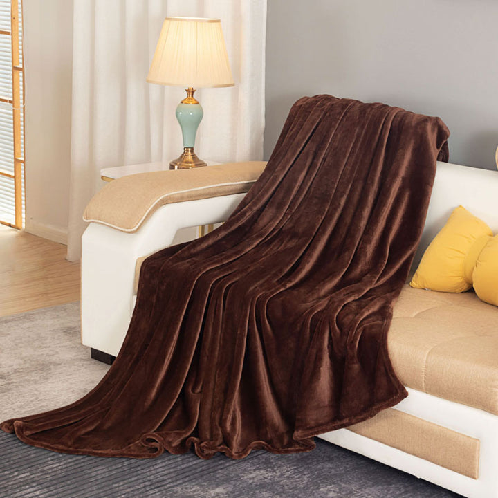 Ladies luxurious fleece blanket with soft texture Stornfield