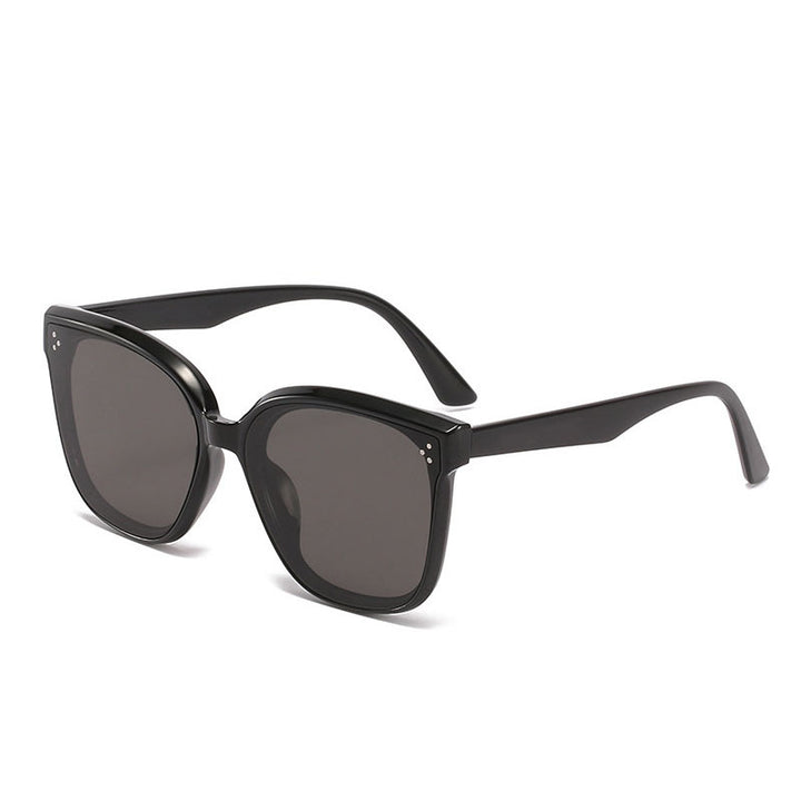 Women's Cat-Eye Sunglasses in Elegant and Modern Design Stornfield