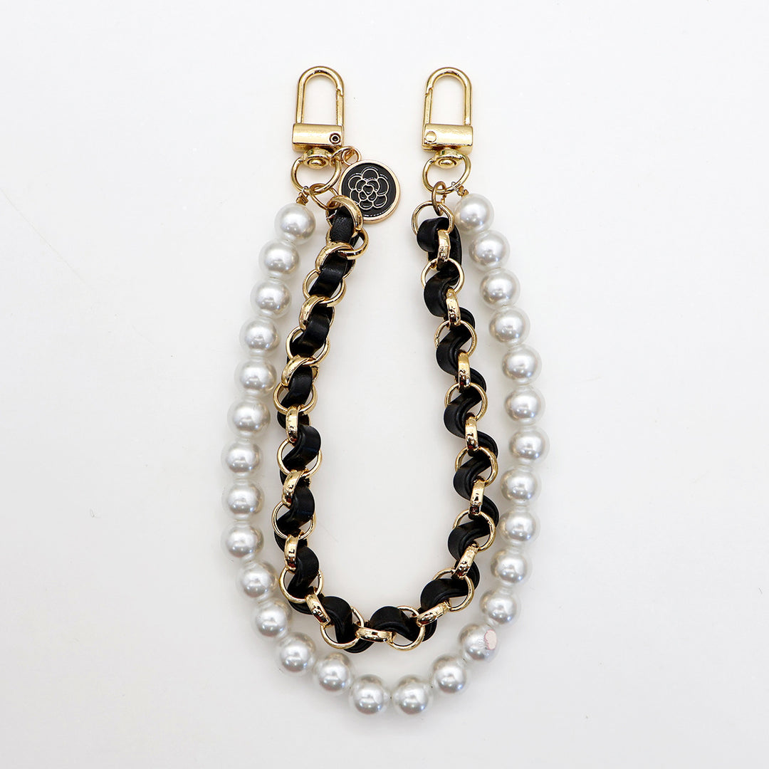 Chic Pearl-Chain Eyewear Holder Stornfield