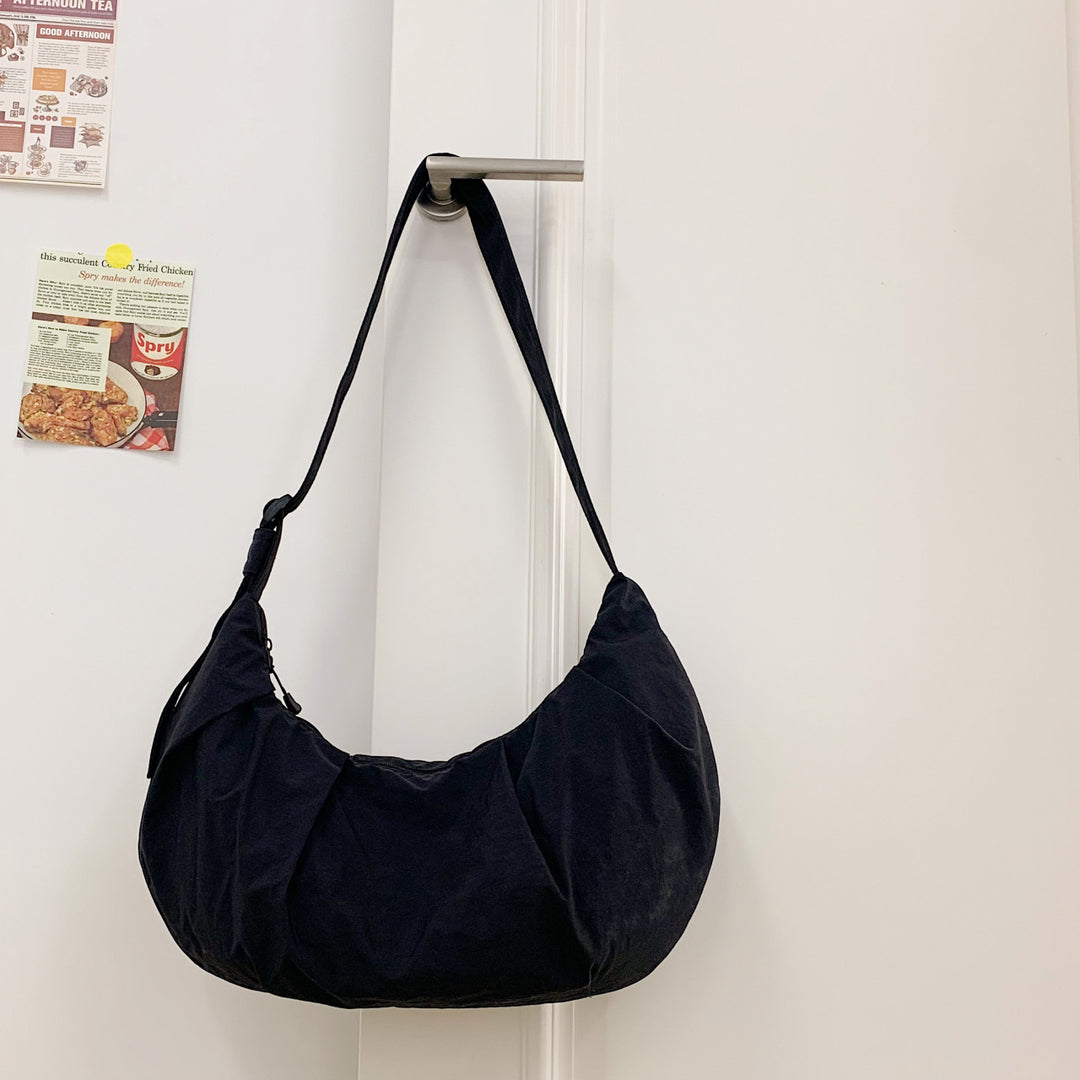 Fashionable shoulder bag with adjustable shoulder strap and practical design Stornfield