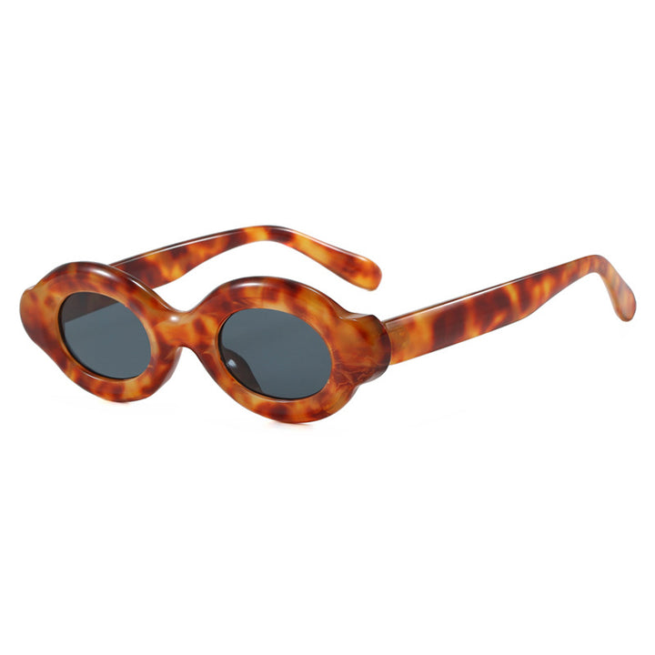 Women's sunglasses in trendy retro design with oval lenses Stornfield