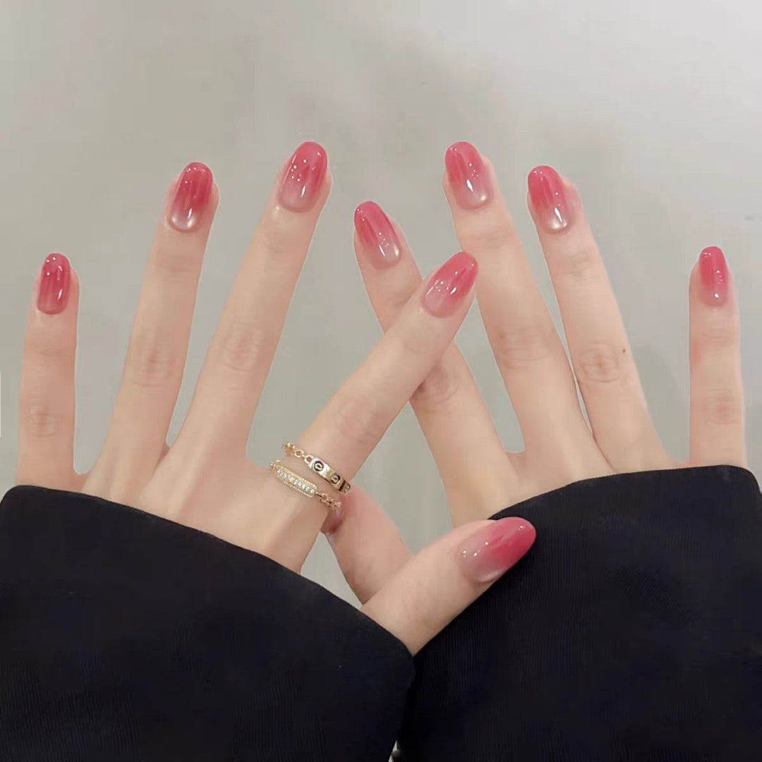 Elegant False Nails with Noble Ombre Effect Stornfield