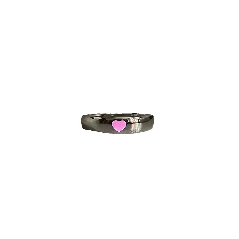 Stylish ring with heart motif Stornfield