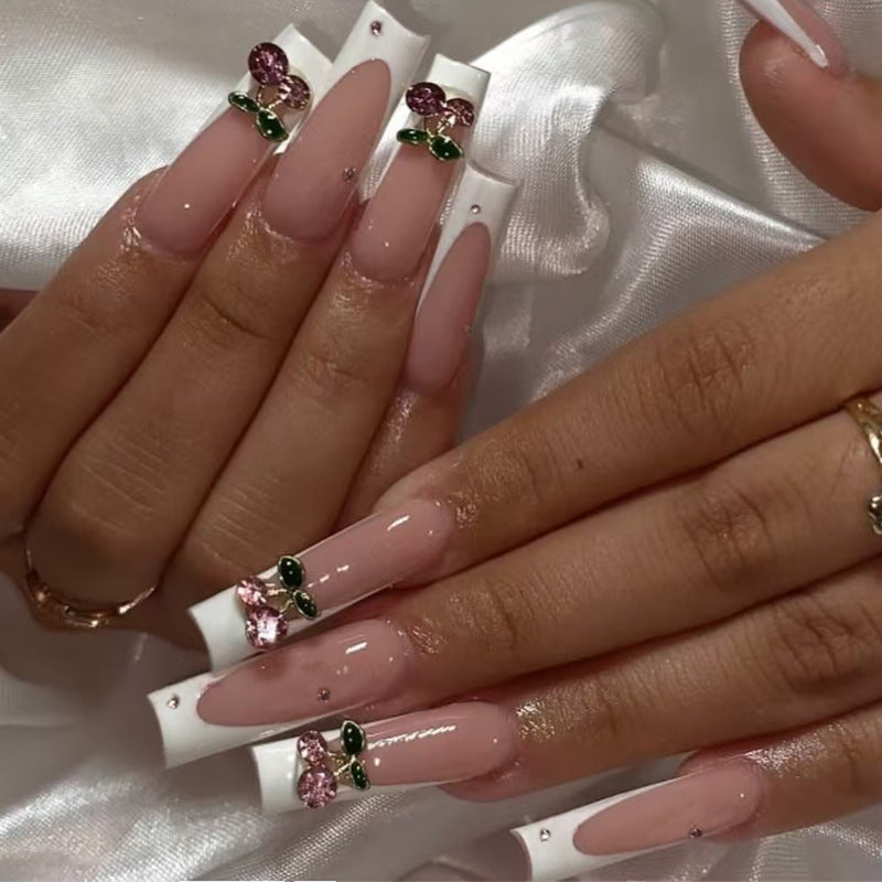 Artificial nail set with floral decorations Stornfield