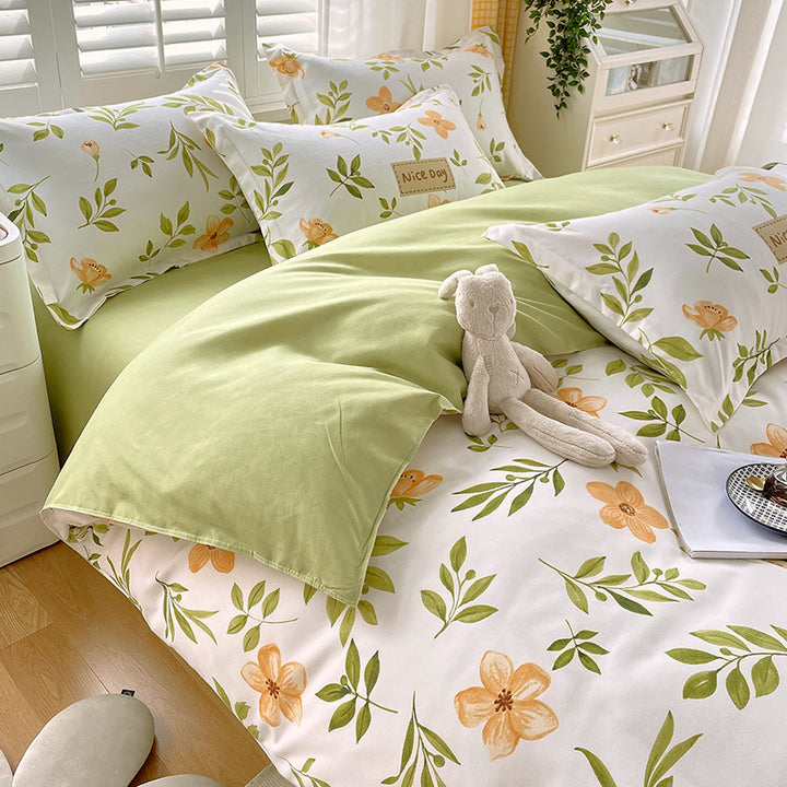 Whimsical Floral Pattern Bedding Set