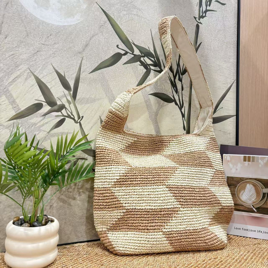 Handcrafted crossbody bag with geometric pattern Stornfield