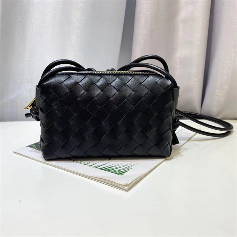 Elegant Woven Shoulder Bag Stornfield