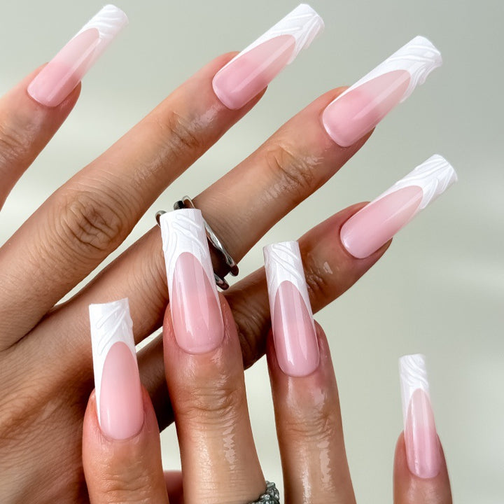 Artificial nails with elegant 3D design Stornfield