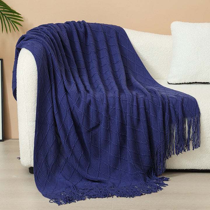 Women Elegant and stylish living and cuddly blanket with fringes Stornfield