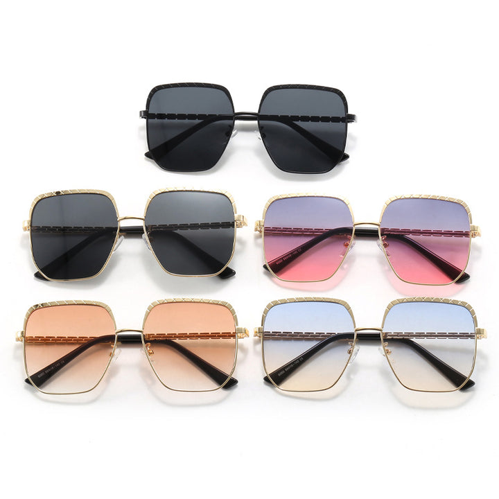 Ladies' fashionable sunglasses with square frame and stylish details Stornfield