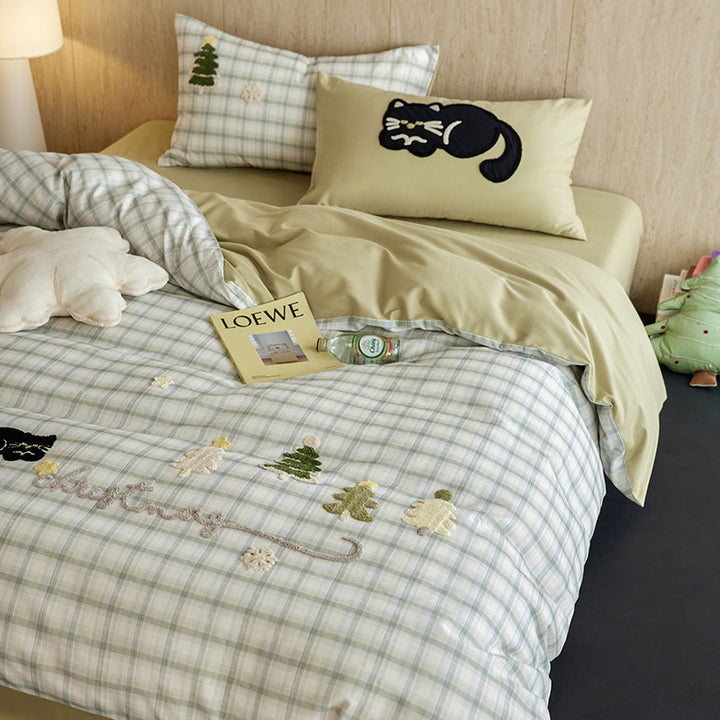 Embroidered Dog-Themed Bedding Set