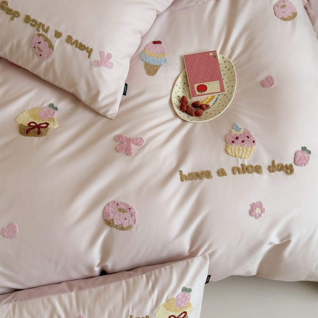 Embroidered Cupcake Appliqué Cotton Duvet Cover Set