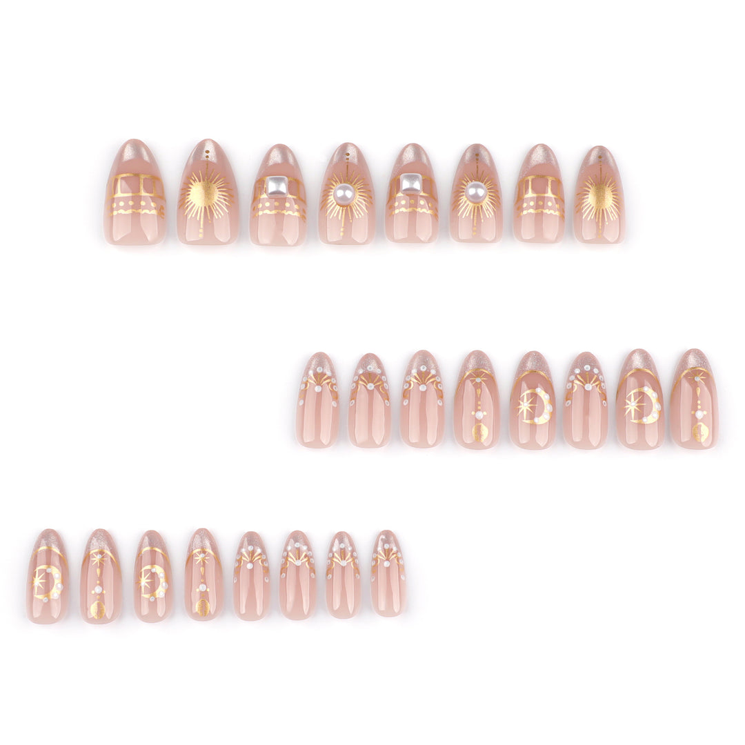 Glamorous nail art with fine gold accents Stornfield