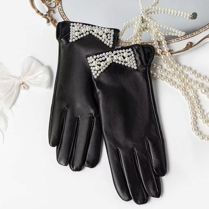Elegant Leather Gloves with Chain Detail Stornfield