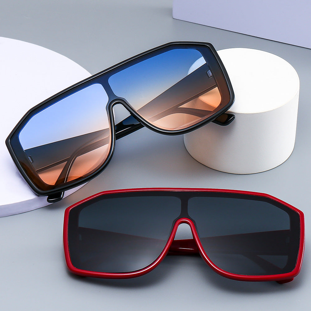 Women Fashionable Oversized Sunglasses in Extravagant Animal Print Design Stornfield