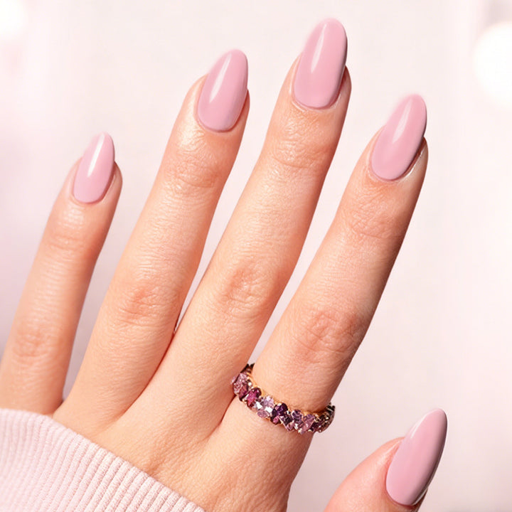 Nail art set with modern and elegant designs Stornfield