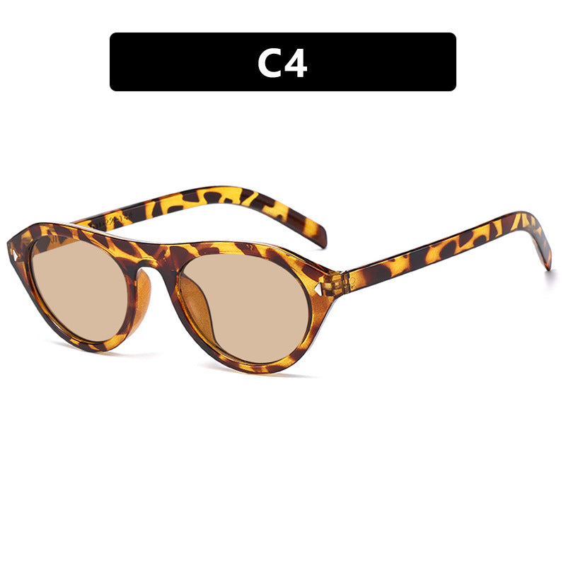 Women's fashionable sunglasses with curved frame and protective UV filter Stornfield