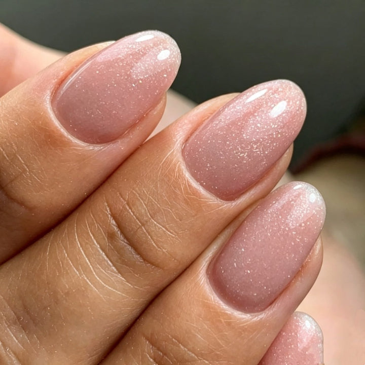 Glamorous artificial nails in elegant ombre look Stornfield