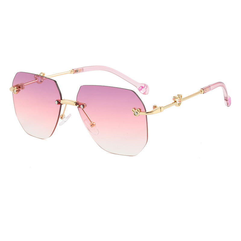 Ladies stylish oversized sunglasses with faceted frame Stornfield