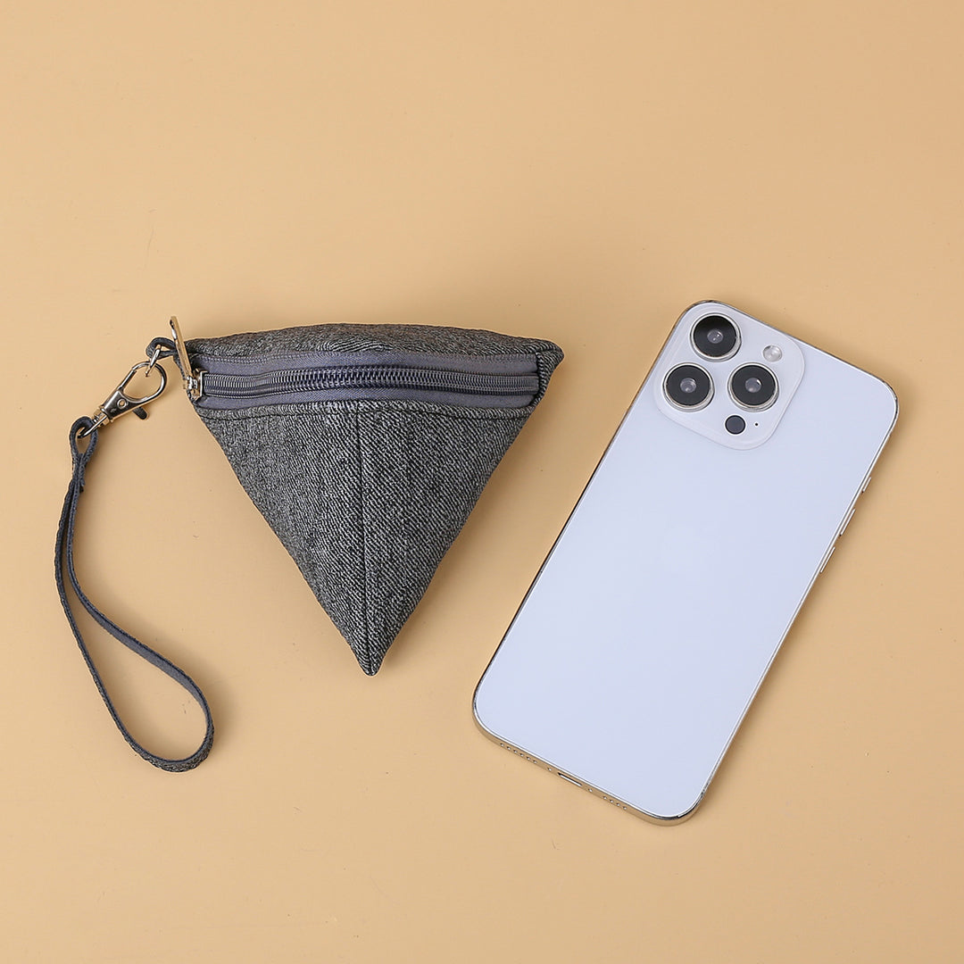 Triangle-Shaped Zippered Coin Pouch