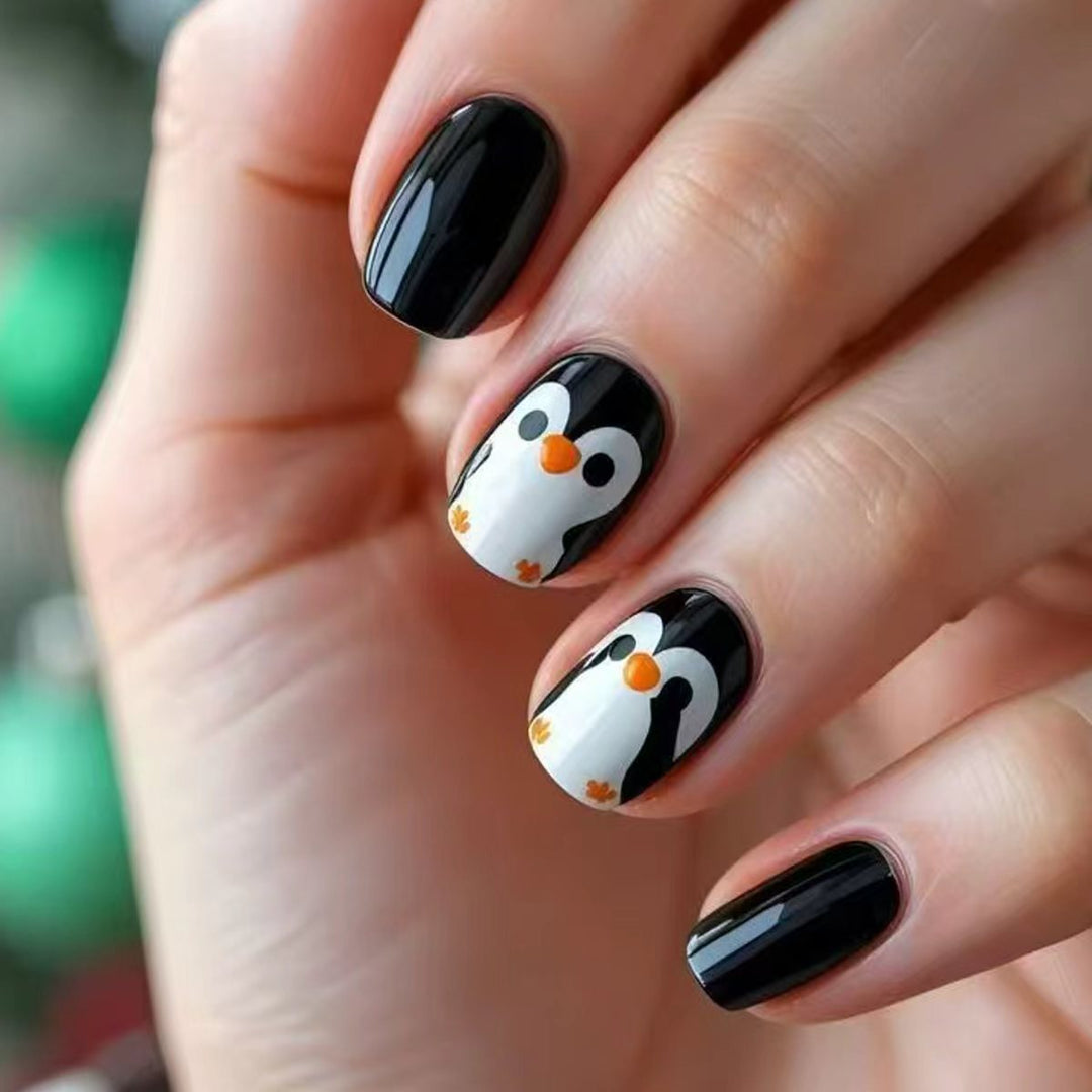 Artificial Nails in Winter Penguin Design Stornfield