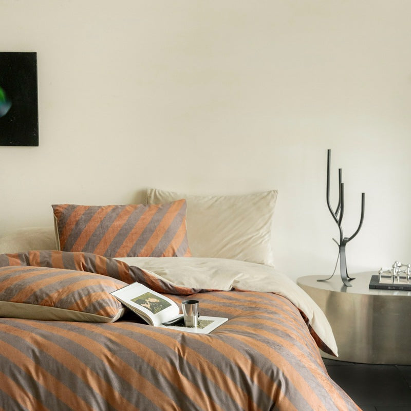 Reversible cotton satin bedding set with fine wave texture and concealed zipper