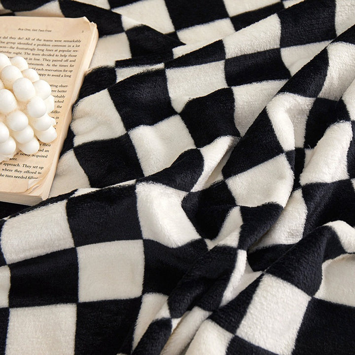 Checkered Fleece Throw Blanket