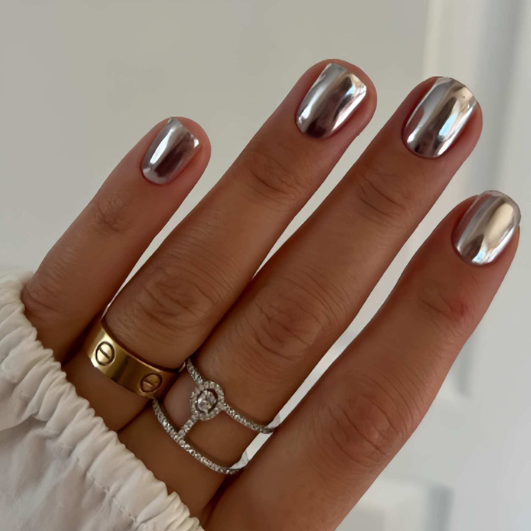 Mirrored Glossy Press-On Nail Set Stornfield