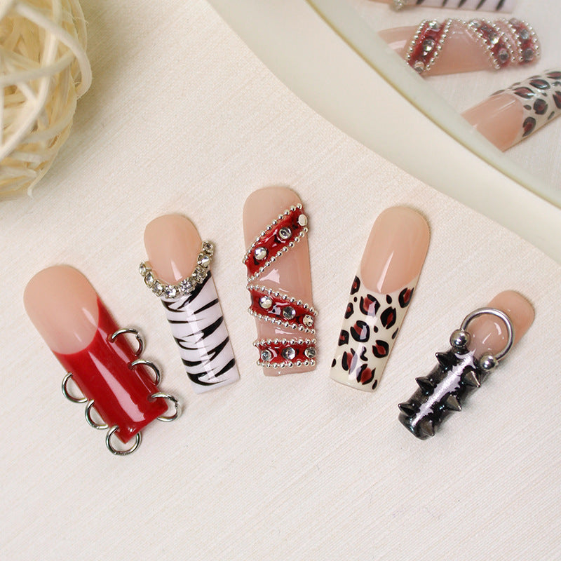 Nail art set with glamorous accents and extraordinary designs Stornfield