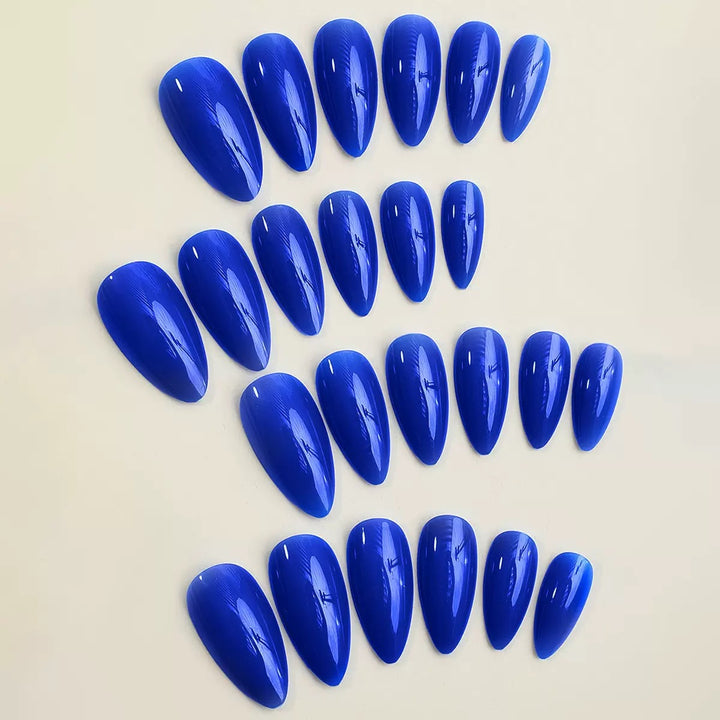 Artificial nail tips in glamorous design Stornfield