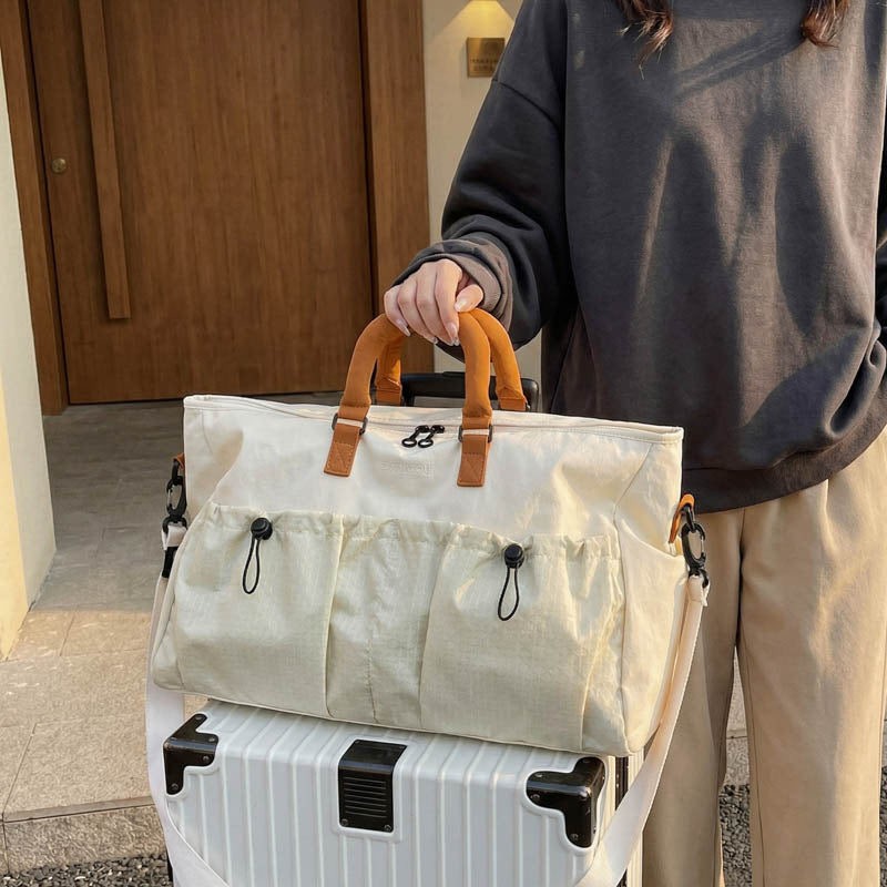 Shopping bag in urban design with versatile compartments Stornfield
