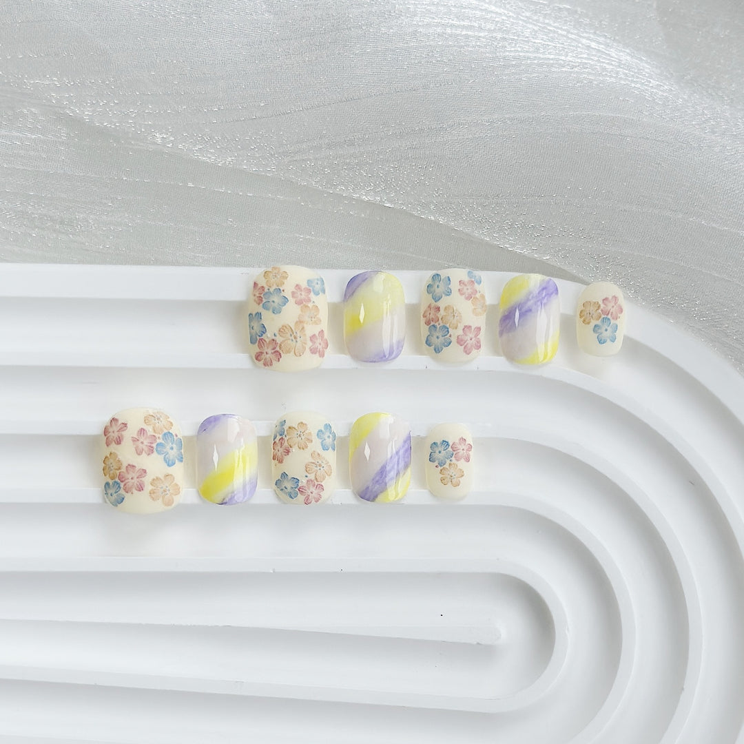 Butterfly-Embellished Press-On Nail Set