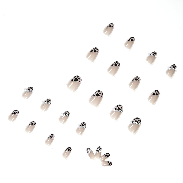 Artistic and elegant artificial nails Stornfield