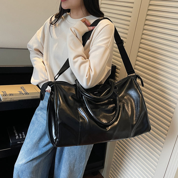 Practical everyday duffel bag with sturdy handles Stornfield