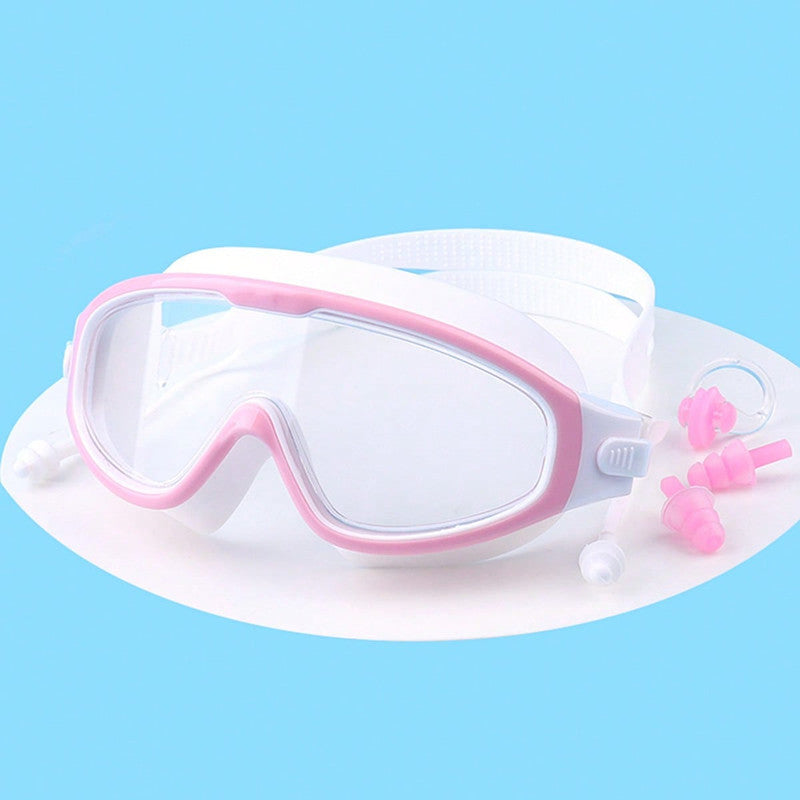 Snorkel mask with comprehensive field of view and comfortable silicone details Stornfield