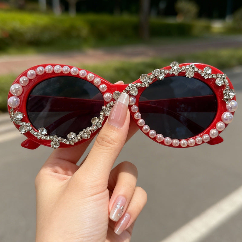 Elegant Pearl-Embellished Cat-Eye Sunglasses Stornfield