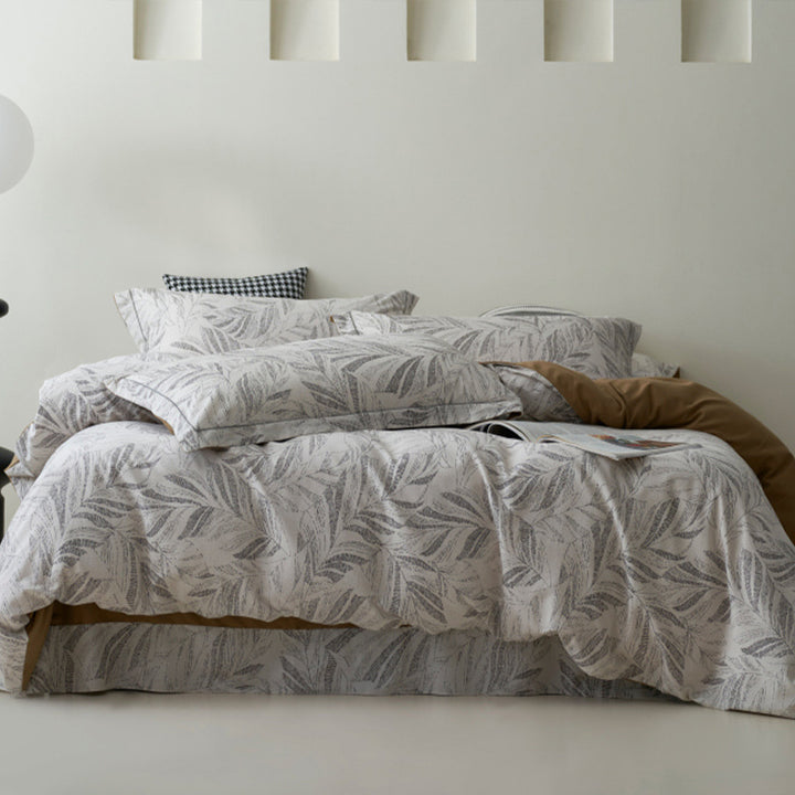 Bedding set made of cotton percale with geometric check pattern, breathable and easy to iron