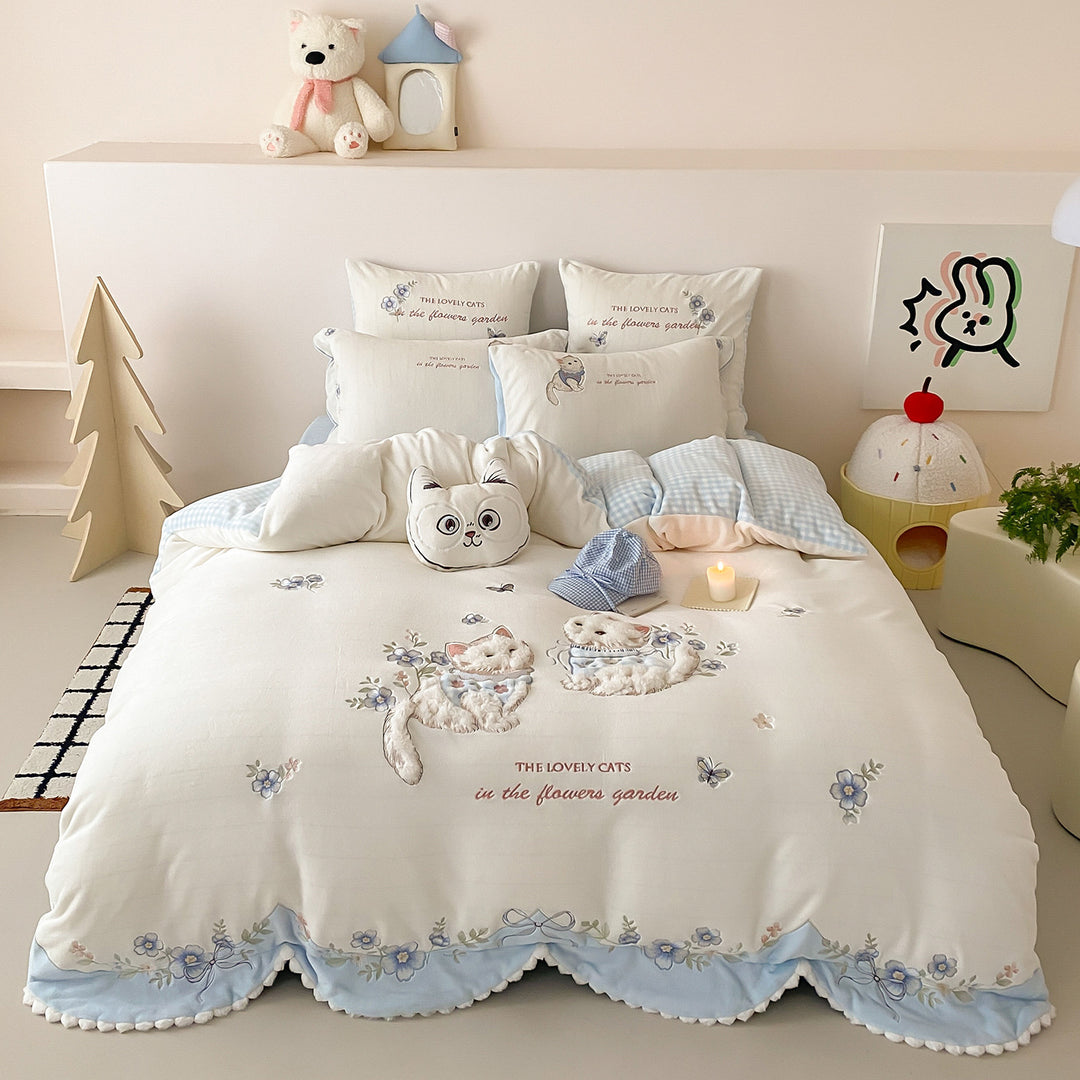 Cotton-Sateen Embroidered 3D Cat Appliqué Duvet Cover Set with Scalloped Hem