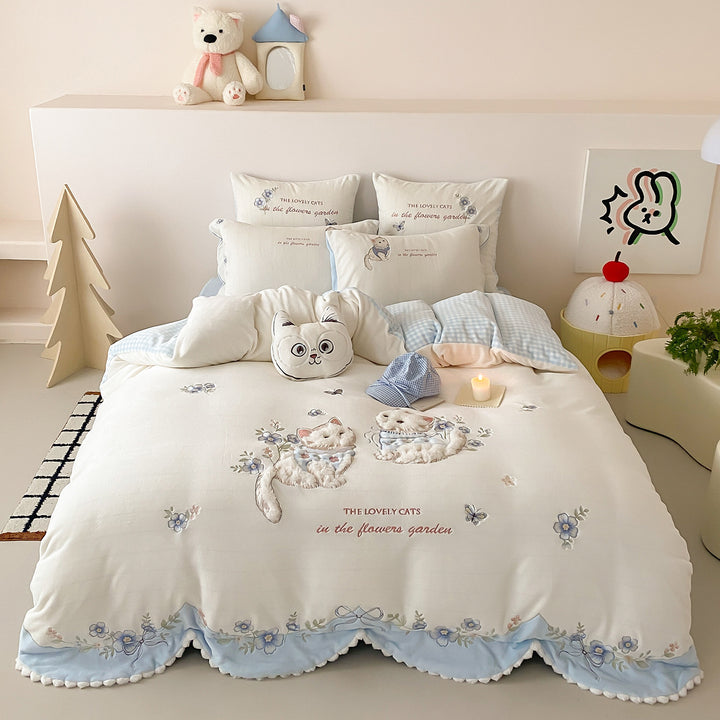 Cotton-Sateen Embroidered 3D Cat Appliqué Duvet Cover Set with Scalloped Hem