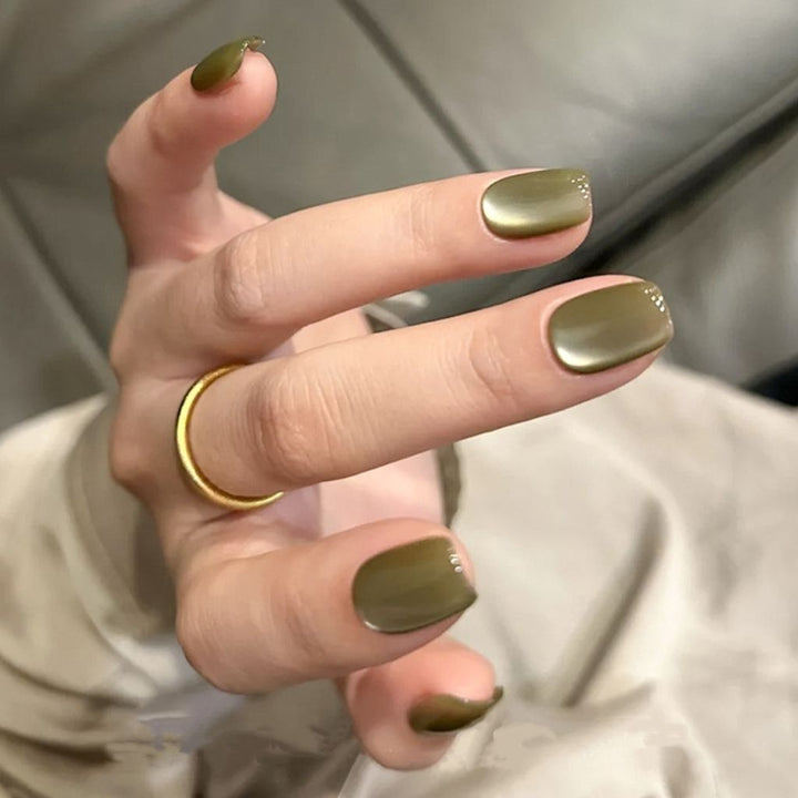 Artificial Nails in Modern, Elegant Design Stornfield