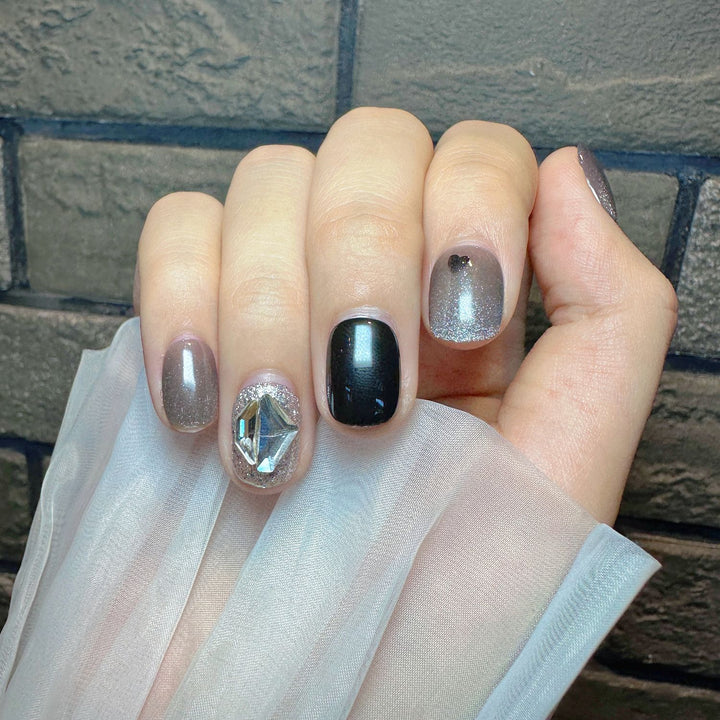 Glamorous Press-On Nail Design Stornfield