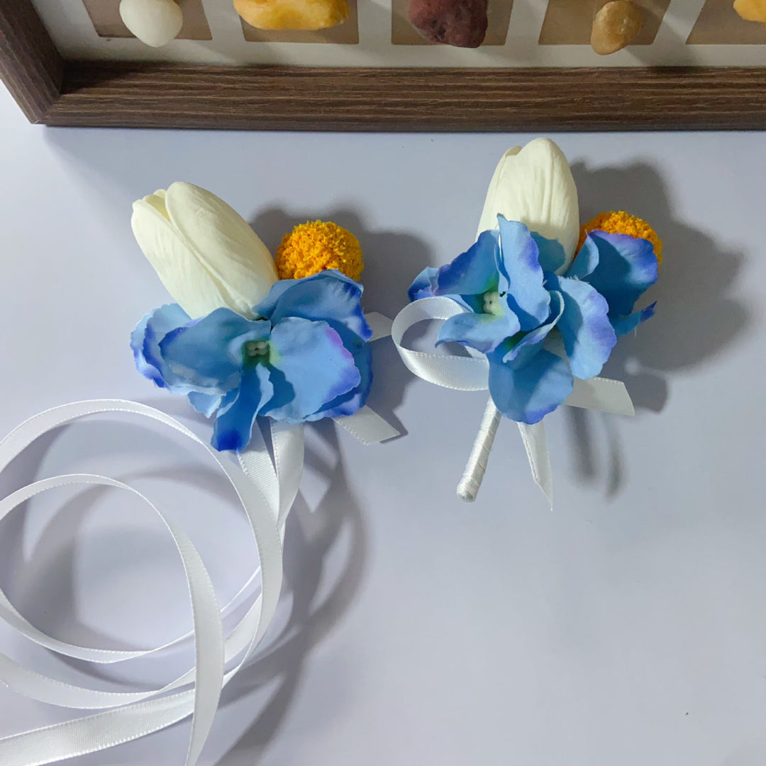 Chic Floral Corsage