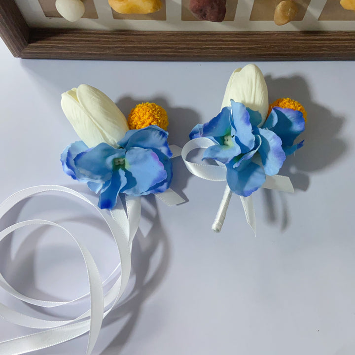 Chic Floral Corsage